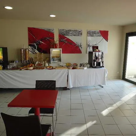 Cerise Appart hôtel 3*