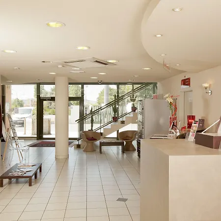Apartmanhotel Cerise 3*