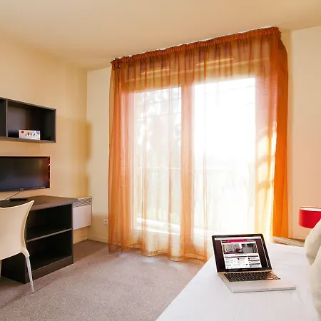 Apart-hotel Cerise Valence (Drome)