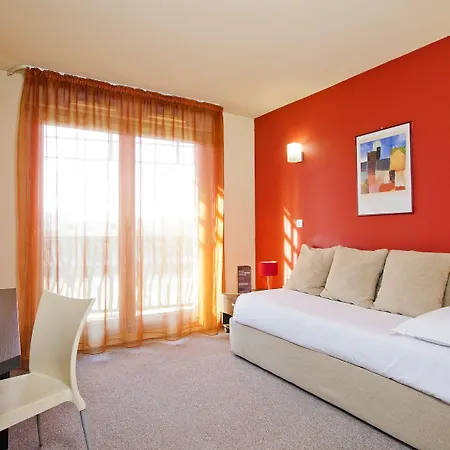 Aparthotel Cerise 3*